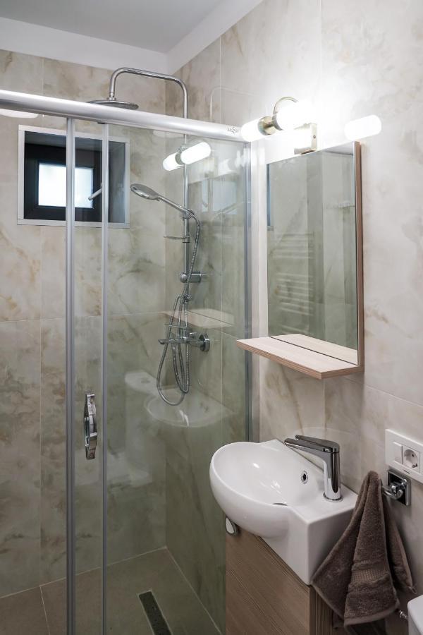 The Chic Retreat Apartment Bukares Bagian luar foto