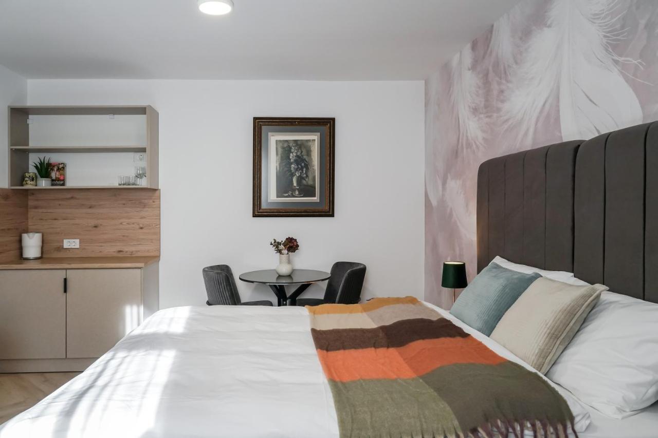 The Chic Retreat Apartment Bukares Bagian luar foto